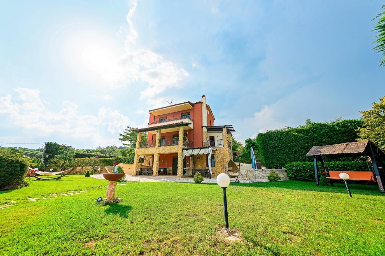 Villa Mariellie Néa Péramos Εξωτερικό φωτογραφία