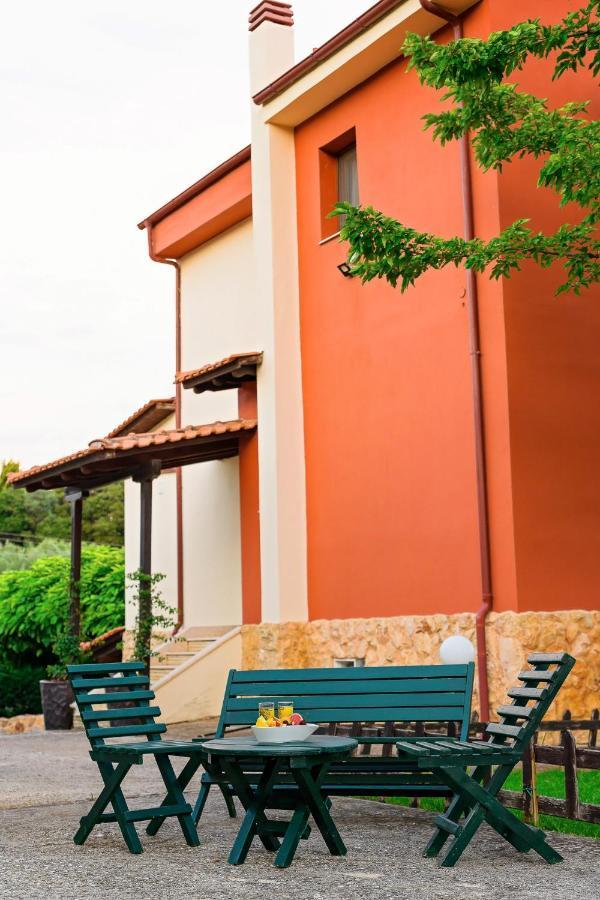 Villa Mariellie Néa Péramos Εξωτερικό φωτογραφία