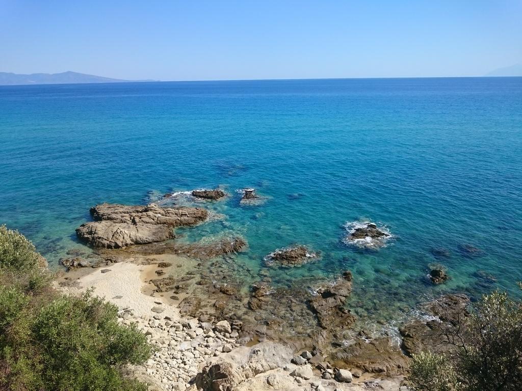 Villa Mariellie Néa Péramos Εξωτερικό φωτογραφία