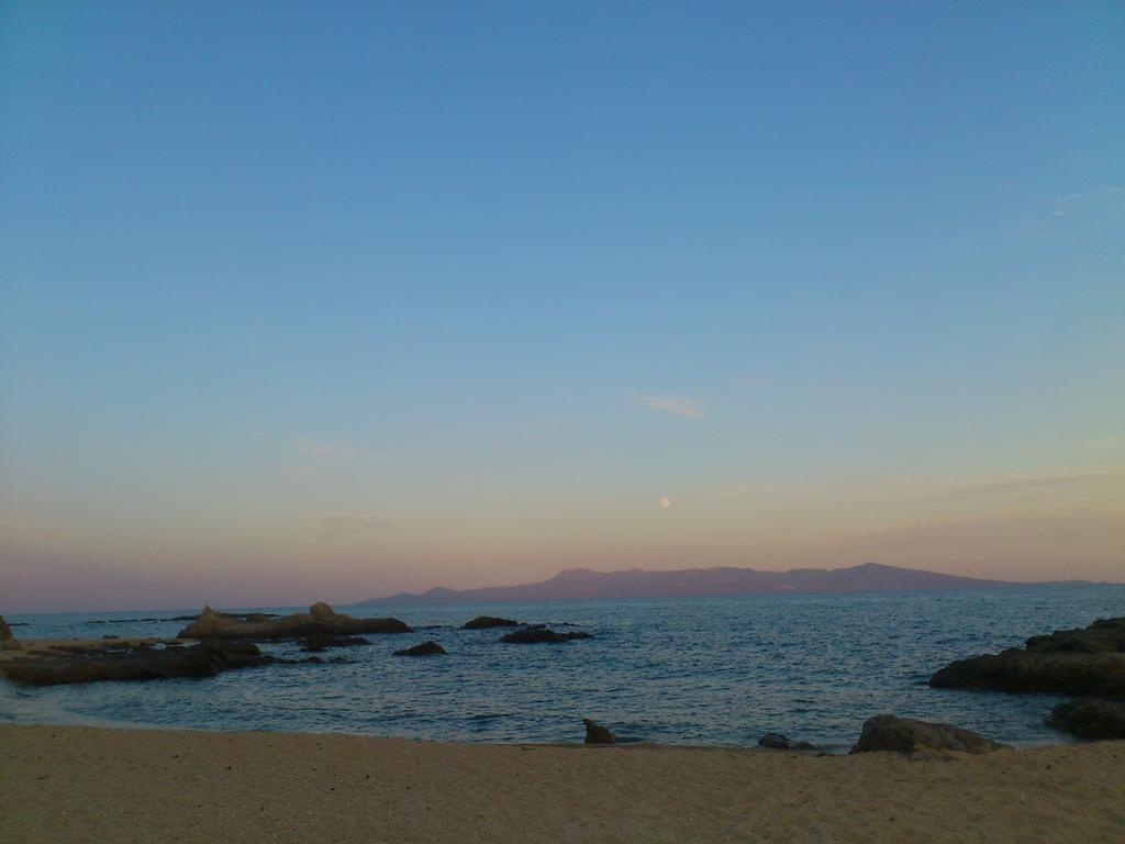 Villa Mariellie Néa Péramos Εξωτερικό φωτογραφία